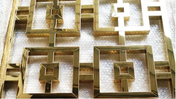 來看看鏡面不銹鋼屏風(fēng)有多美！